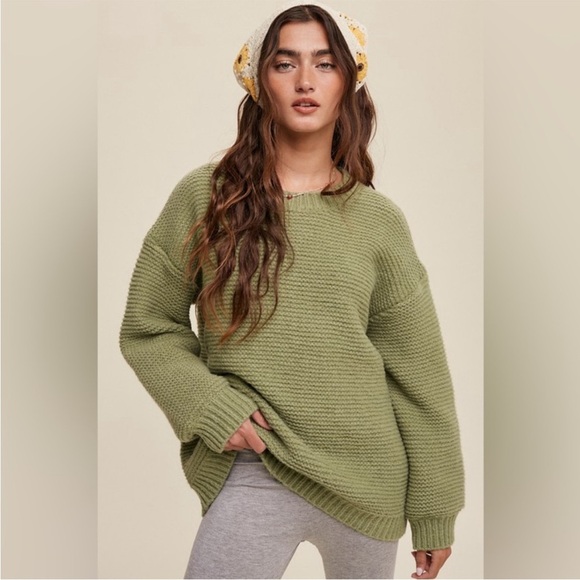 NWT Chunky Knit Sweater - Picture 3 of 4